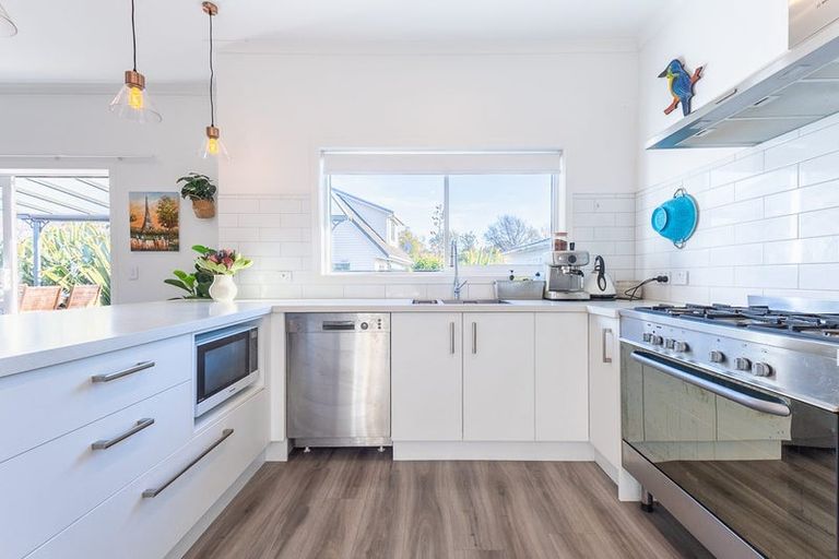 Photo of property in 9b Awatea Avenue, Paraparaumu, 5032