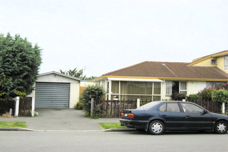 Photo of property in 2/2 Kidbrooke Street, Bromley, Christchurch, 8062