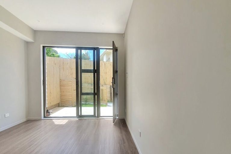 Photo of property in 5/22 Coniston Avenue, Te Atatu South, Auckland, 0610