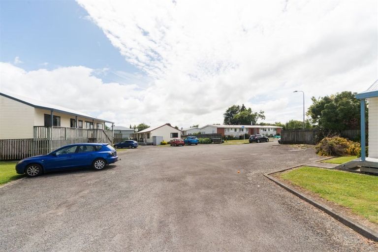 Photo of property in 1-6 Arli Court, Hokowhitu, Palmerston North, 4410