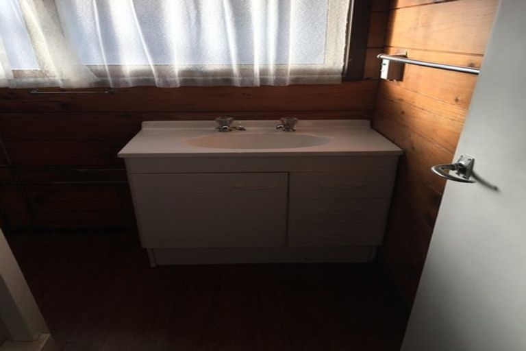 Photo of property in 3/89 Pinehaven Road, Pinehaven, Upper Hutt, 5019