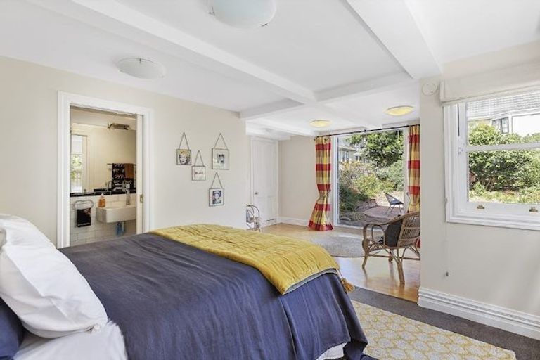 Photo of property in 48 Ellice Street, Mount Victoria, Wellington, 6011