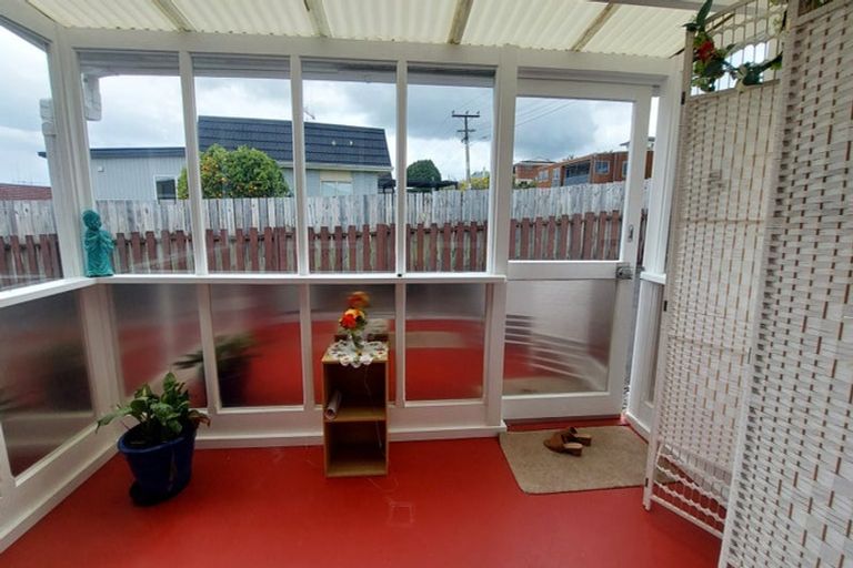 Photo of property in 35 Western Road, Bellevue, Tauranga, 3110