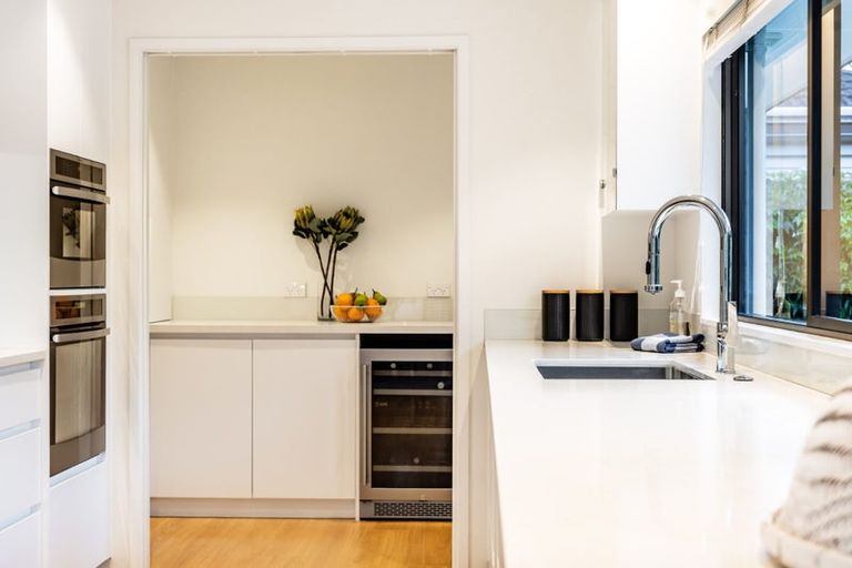 Photo of property in 86 Hebron Road, Waiake, Auckland, 0630