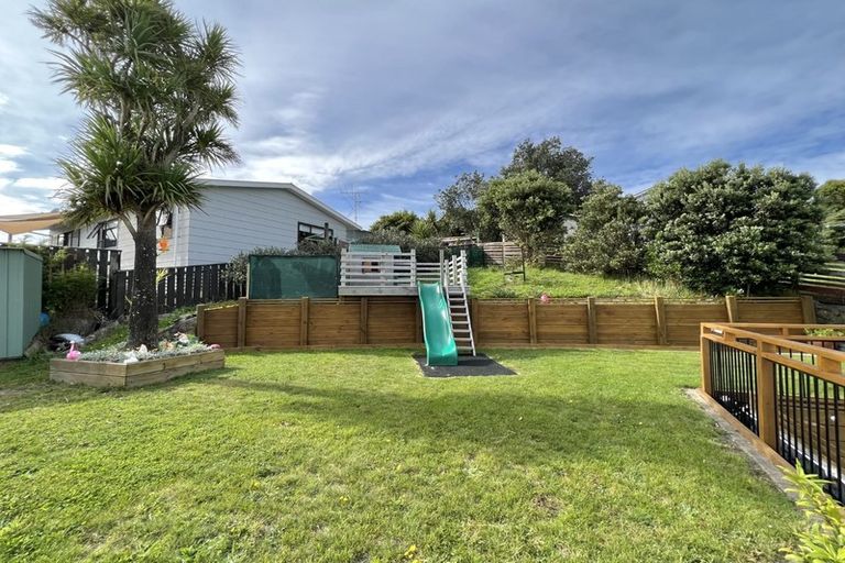 Photo of property in 5 Cambrian Street, Churton Park, Wellington, 6037