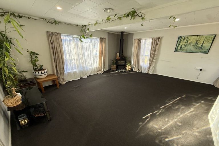 Photo of property in 1 Luxton Place, Rangiora, 7400