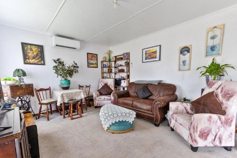 Photo of property in 11 Ahuru Street, Marton, 4710