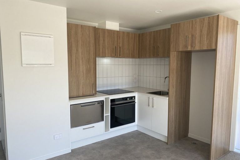 Photo of property in 3/43 Yeovil Road, Te Atatu Peninsula, Auckland, 0610