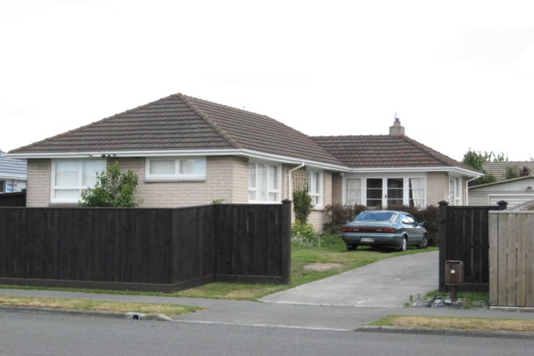 Photo of property in 92 Kendal Avenue, Burnside, Christchurch, 8053
