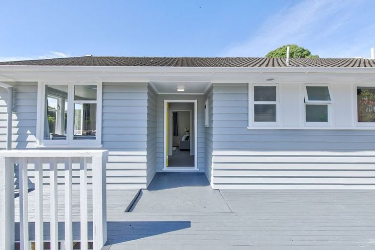 Photo of property in 57 Rangituhi Crescent, Takapuwahia, Porirua, 5022