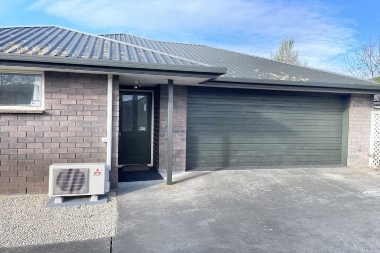Photo of property in 2/200 Wainoni Road, Avondale, Christchurch, 8061