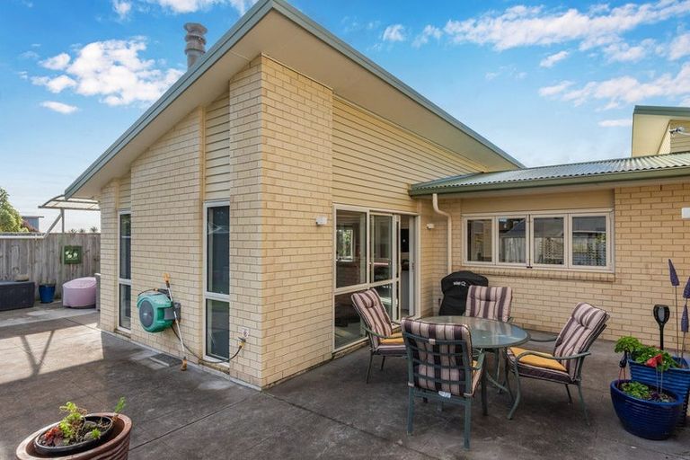 Photo of property in 36 Pharazyn Avenue, Waikanae Beach, Waikanae, 5036