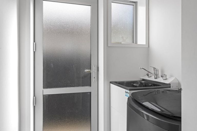 Photo of property in 1/41 Bowhill Road, New Brighton, Christchurch, 8083