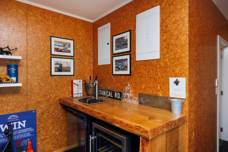 Photo of property in 30 Dogwood Way, Milson, Palmerston North, 4414