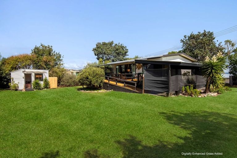 Photo of property in 3 Costello Crescent, Pukehina, Te Puke, 3189