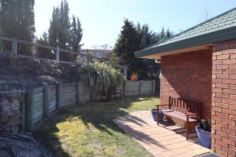 Photo of property in 17 Craig Place, Bridge Hill, Alexandra, 9320