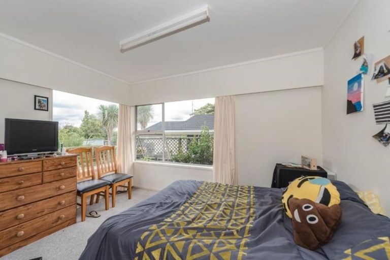 Photo of property in 37 Glendale Drive, Dinsdale, Hamilton, 3204