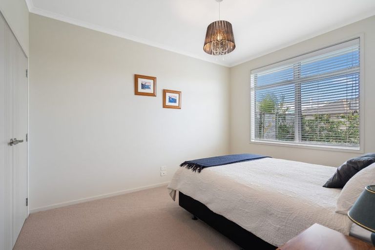 Photo of property in 89 Barbados Way, One Tree Point, 0118