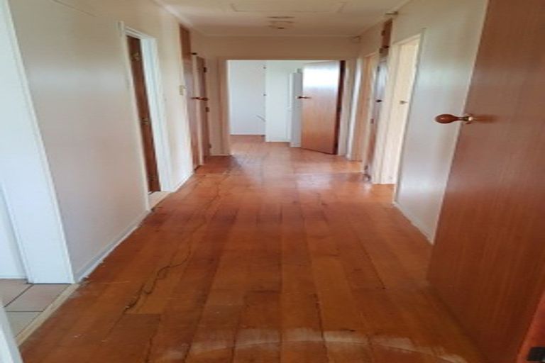 Photo of property in 212 Forrest Hill Road, Forrest Hill, Auckland, 0620