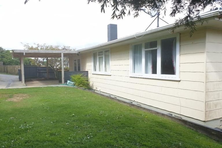Photo of property in 16 Mawhare Street, Titahi Bay, Porirua, 5022