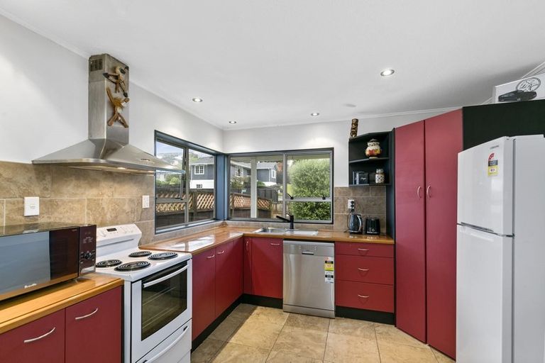 Photo of property in 31 Mcgowan Road, Wainuiomata, Lower Hutt, 5014