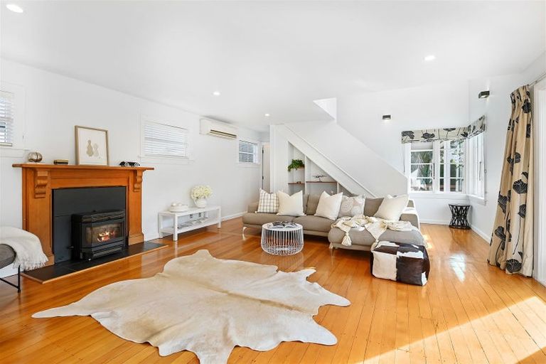 Photo of property in 35 Paparoa Street, Papanui, Christchurch, 8053