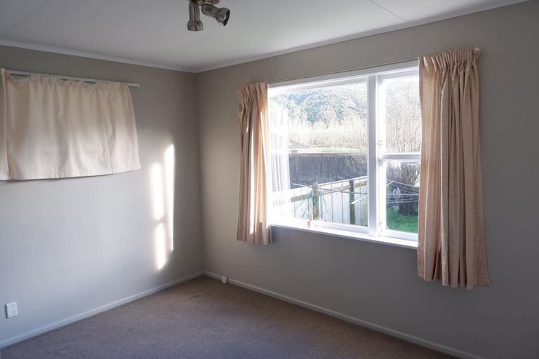 Photo of property in 61 Parenga Street, Wainuiomata, Lower Hutt, 5014