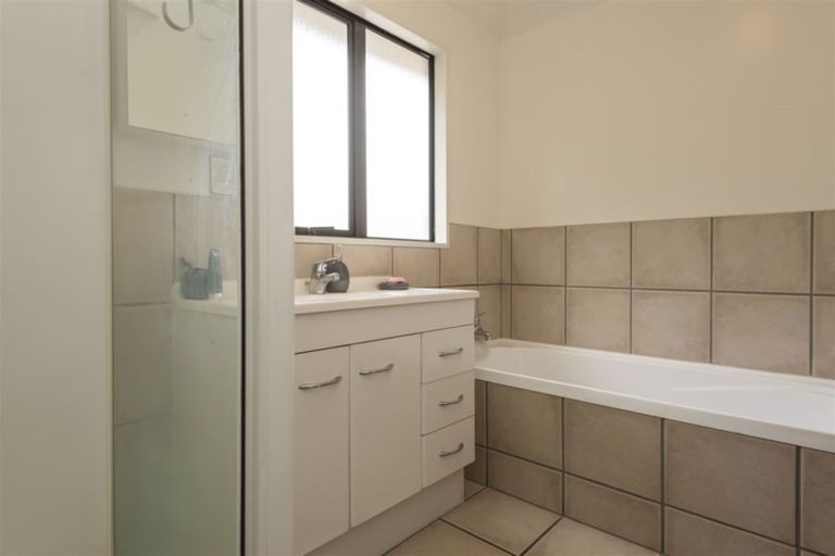 Photo of property in 1 Trist Place, Edgeware, Christchurch, 8013