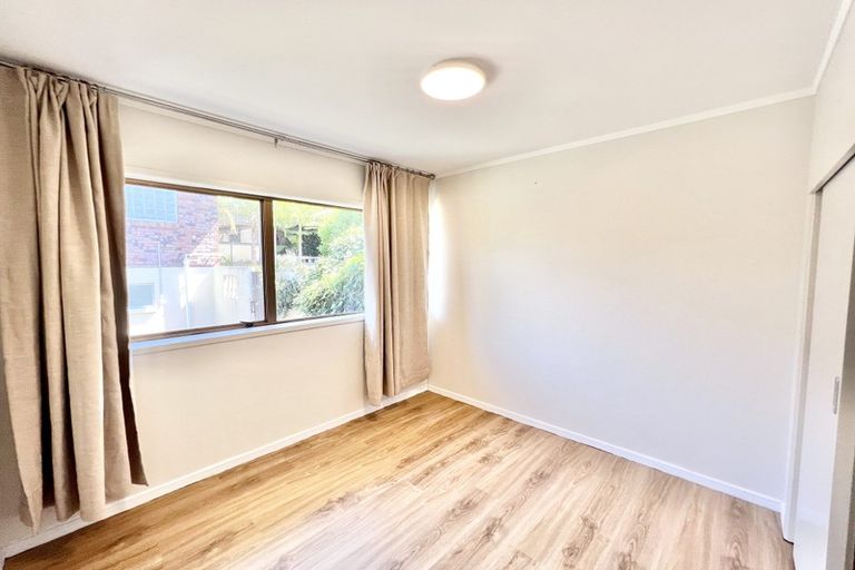 Photo of property in 1/43 Nigel Road, Browns Bay, Auckland, 0630