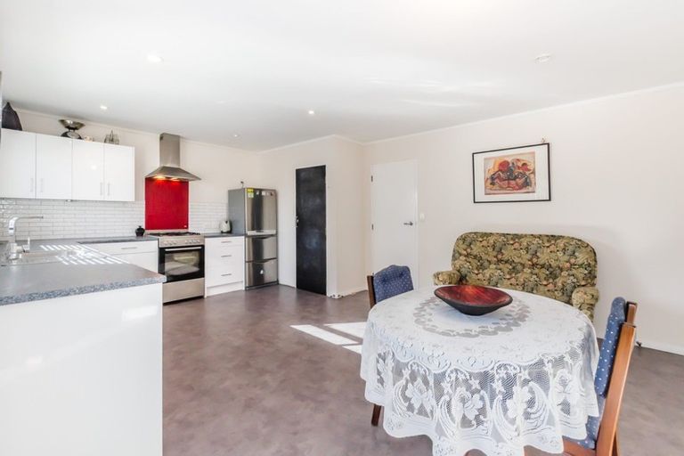 Photo of property in 263 Te Moana Road, Waikanae, 5036