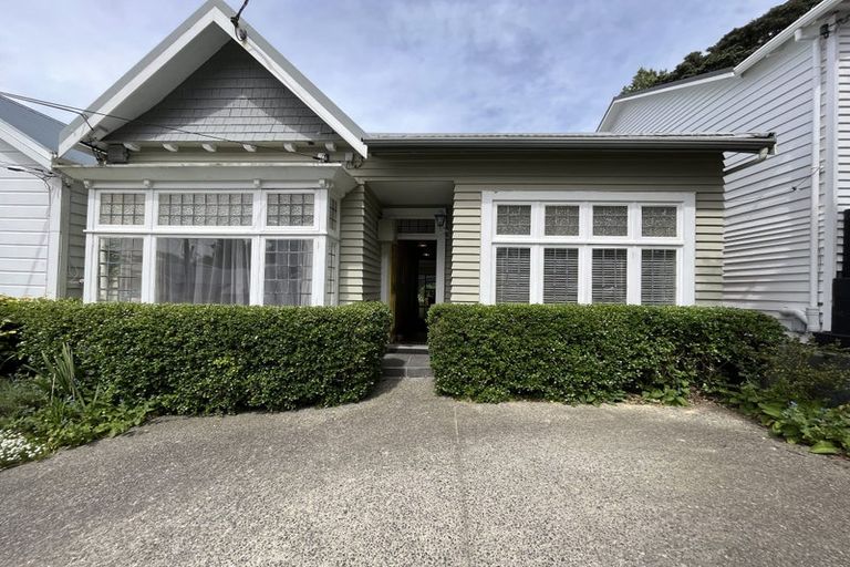 Photo of property in 31 Newman Terrace, Thorndon, Wellington, 6011