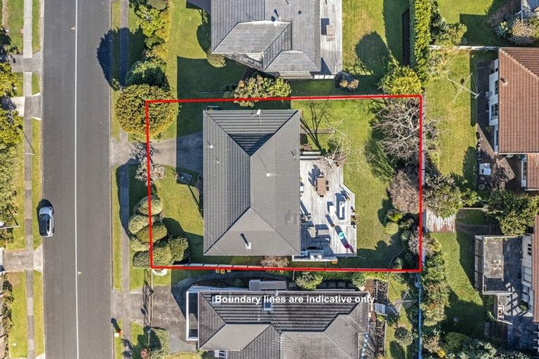 Photo of property in 137 Stapleford Crescent, Browns Bay, Auckland, 0630