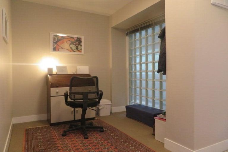 Photo of property in The Capital, 3/370 Oriental Parade, Oriental Bay, Wellington, 6011