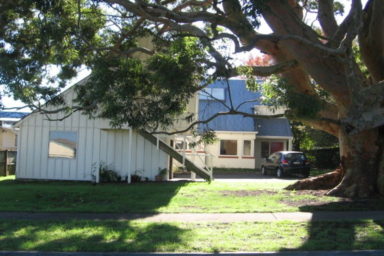 Photo of property in 5 Williams Road, Hobsonville, Auckland, 0618