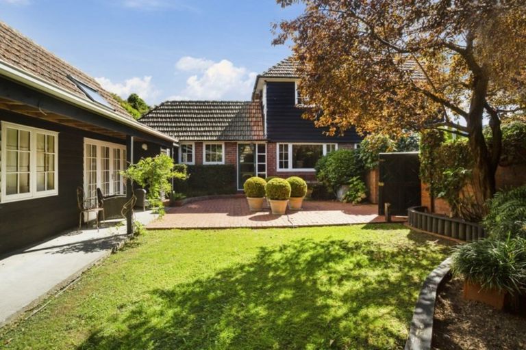 Photo of property in 8 Myrtle Street, Hutt Central, Lower Hutt, 5010