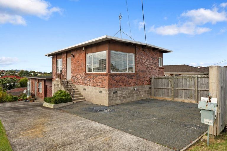 Photo of property in 1/181 Forrest Hill Road, Forrest Hill, Auckland, 0620