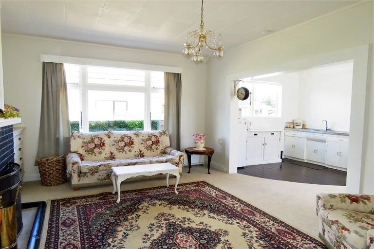 Photo of property in 44 Adderley Street, Westport, 7825