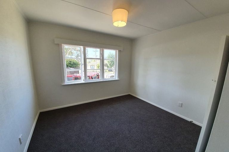 Photo of property in 17 Karaka Street, Wainuiomata, Lower Hutt, 5014