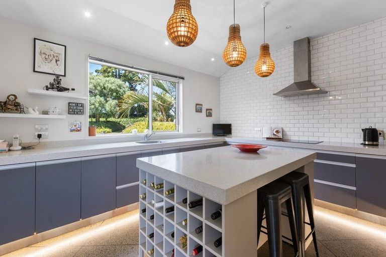 Photo of property in 187 Te Arei Road East, Huirangi, New Plymouth, 4373