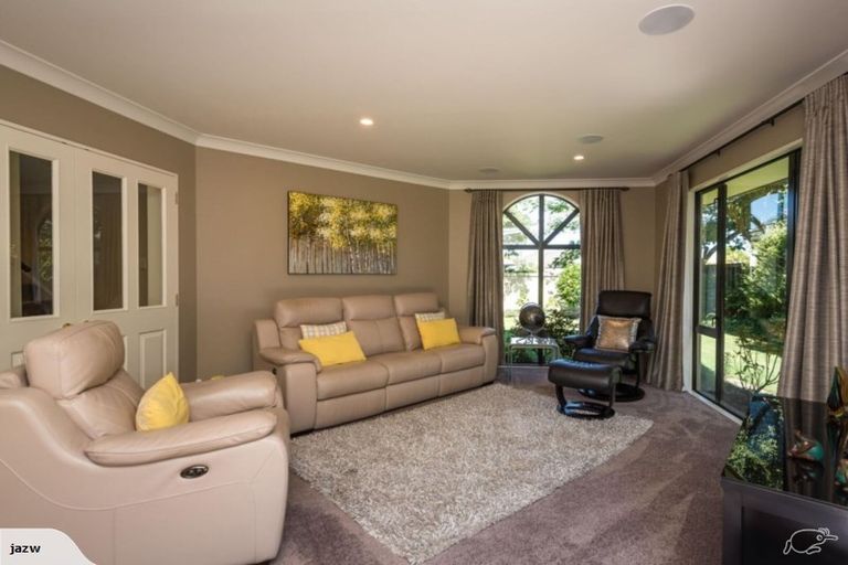 Photo of property in 39 Forest Drive, Parklands, Christchurch, 8083