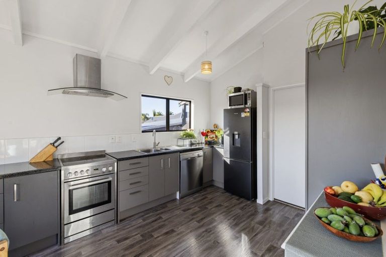 Photo of property in 2/56 Heron Avenue East, Matua, Tauranga, 3110