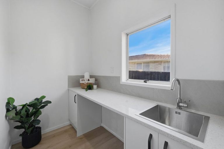Photo of property in 7 Damian Way, Weymouth, Auckland, 2103
