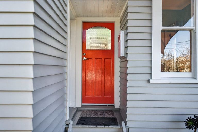 Photo of property in 17 Naples Street, Martinborough, 5711