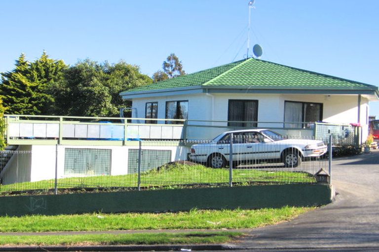 Photo of property in 15 Everglade Drive, Goodwood Heights, Auckland, 2105