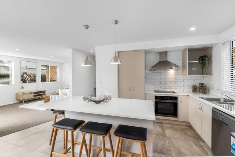 Photo of property in 48c Hatton Road, Orewa, 0931