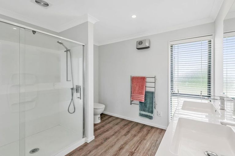 Photo of property in 1 Lloyds Close, Rolleston, 7614