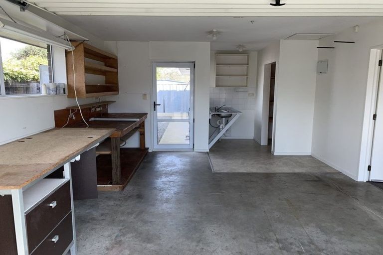 Photo of property in 292a Wainoni Road, Avondale, Christchurch, 8061