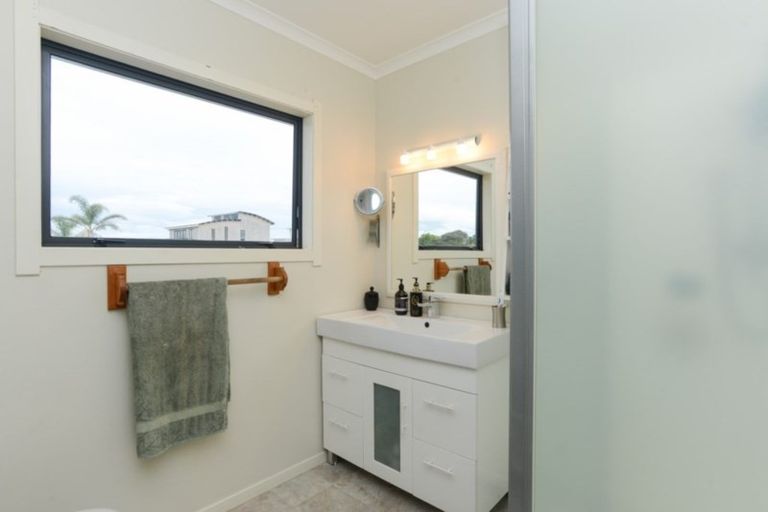 Photo of property in 8 Scarrott Road, Bay View, Napier, 4104