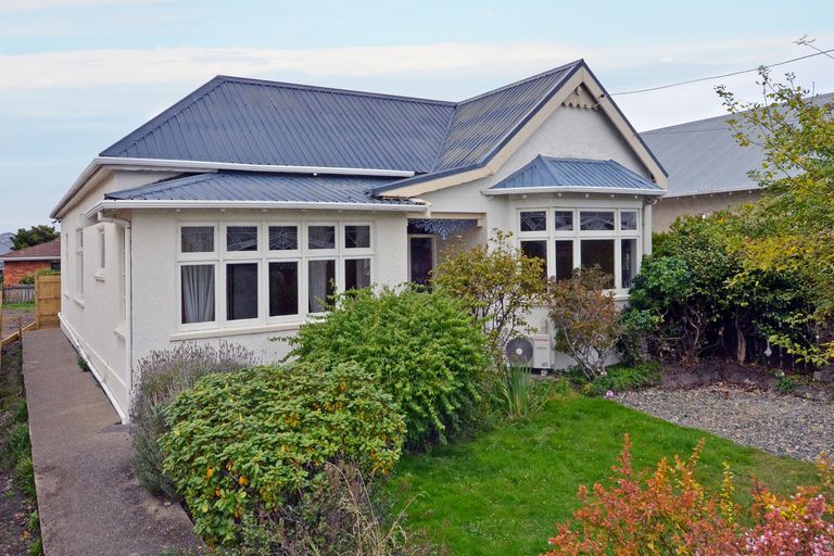 Photo of property in 17 West Avenue, Saint Clair, Dunedin, 9012