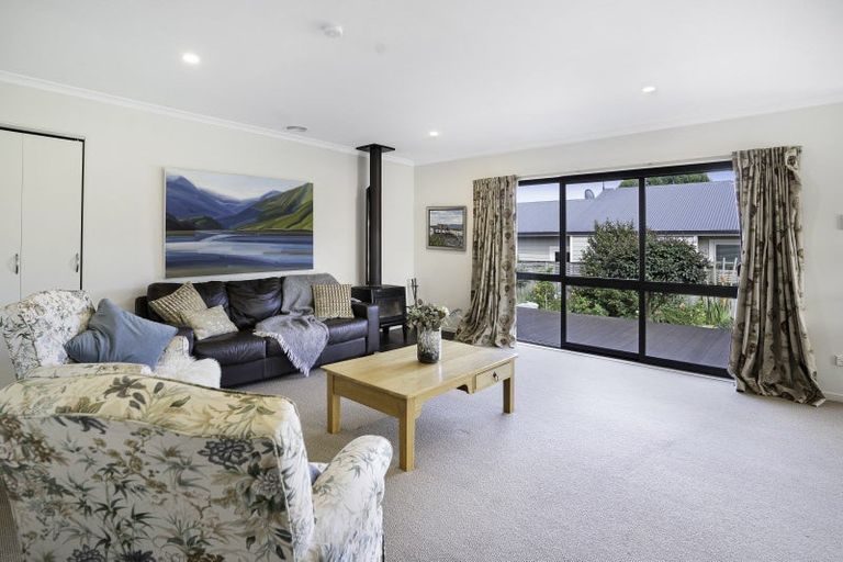 Photo of property in 10 Rexwood Estate, Carterton, 5713